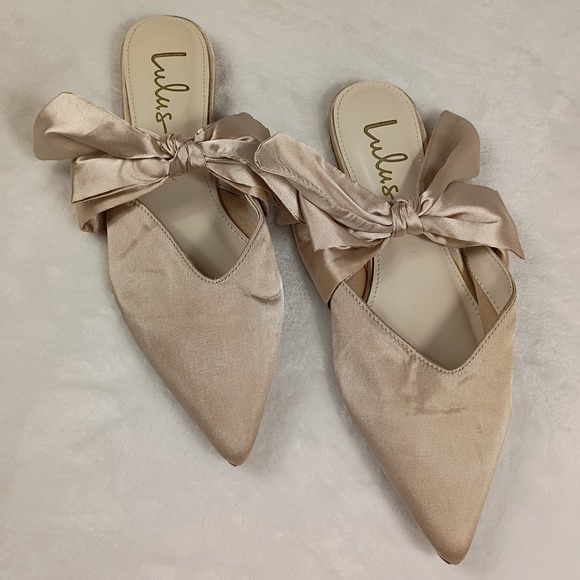 Lulus Shoes - Lulus Mule Flats Womens 6.5 Champagne Satin Bow Pointed Toe Slides